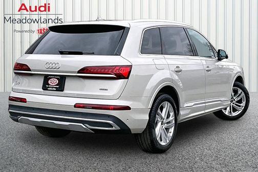 2023 Audi Q7 45 Premium