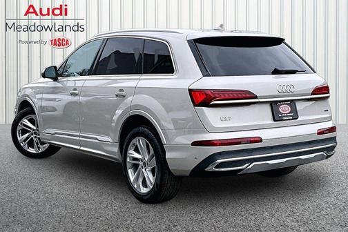2023 Audi Q7 45 Premium