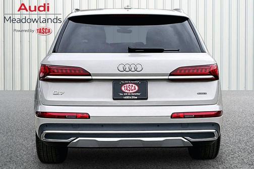 2023 Audi Q7 45 Premium