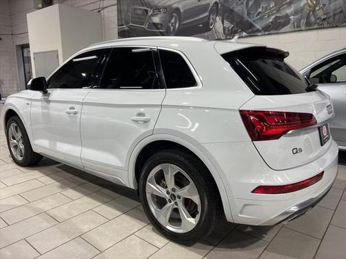 2022 Audi Q5 45 S line Premium Plus
