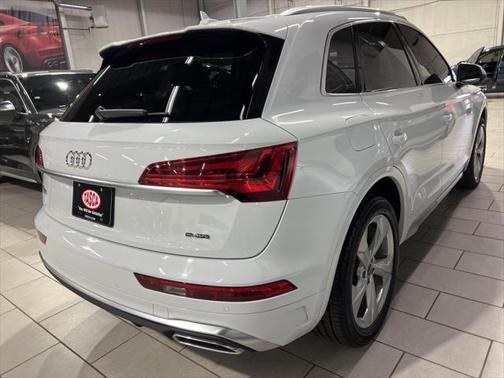 2022 Audi Q5 45 S line Premium Plus