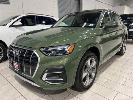 2023 Audi Q5 40 Premium Plus