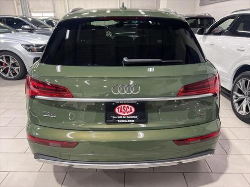 2023 Audi Q5 40 Premium Plus