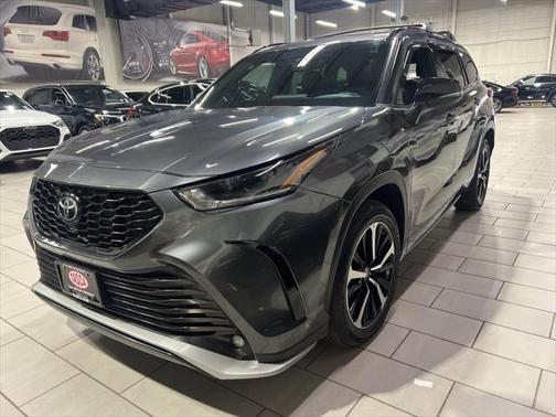 2022 Toyota Highlander XSE