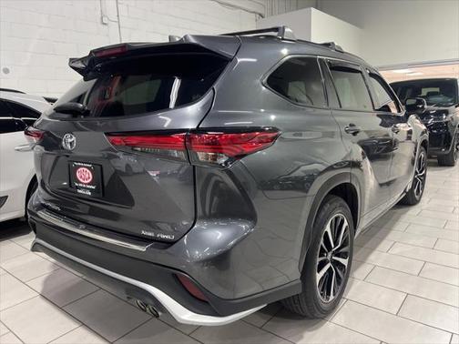 2022 Toyota Highlander XSE