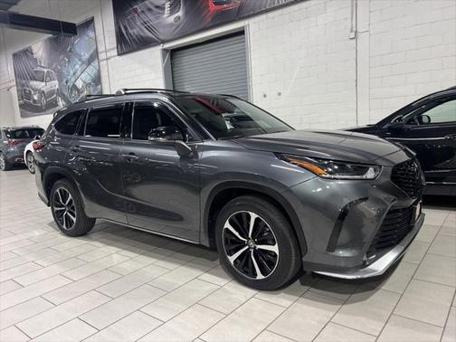 2022 Toyota Highlander XSE