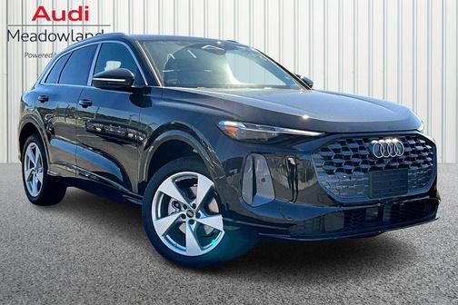 Mythos Black Metallic 2025 Audi Q5 2.0T Premium Plus