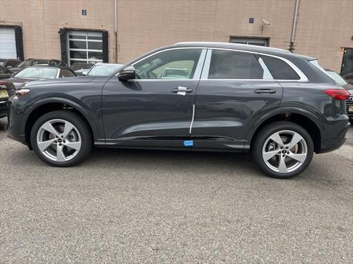 2025 Audi Q5 2.0T Premium