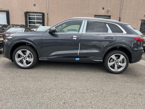 2025 Audi Q5 2.0T Premium Plus