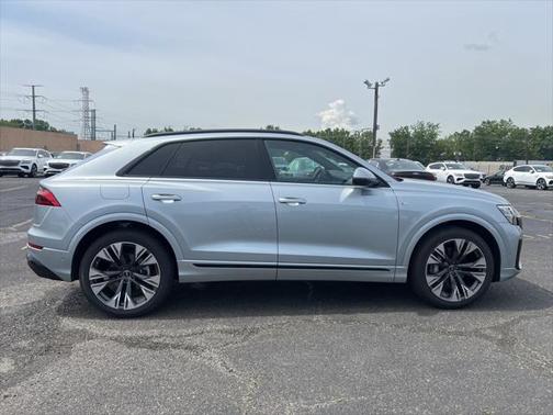 2025 Audi Q8 55 Premium Plus