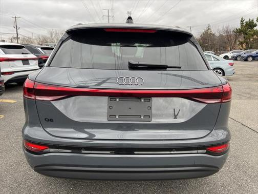 2025 Audi Q6 e-tron Premium