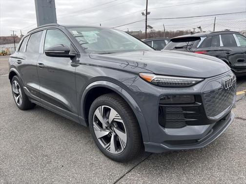 2025 Audi Q6 e-tron Premium