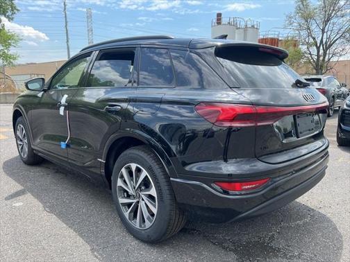 2025 Audi Q6 e-tron Premium