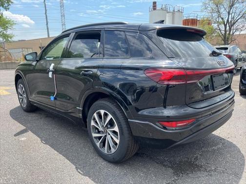2025 Audi Q6 e-tron Premium