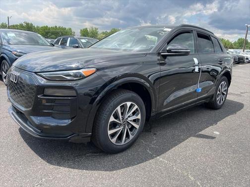2025 Audi Q6 e-tron Premium