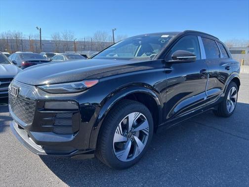 2025 Audi Q6 e-tron Premium