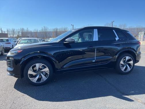2025 Audi Q6 e-tron Premium