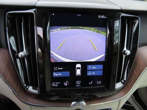 2021 Volvo XC60 T5 Momentum