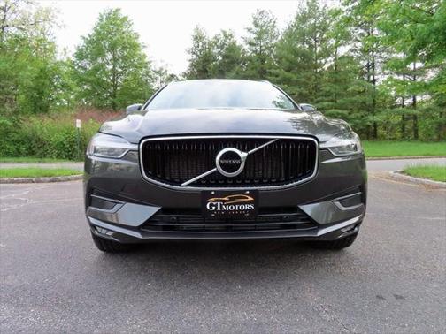 2021 Volvo XC60 T5 Momentum