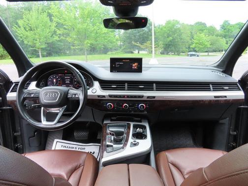 2019 Audi Q7 45 Premium Plus
