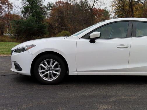 2016 Mazda Mazda3 i Sport