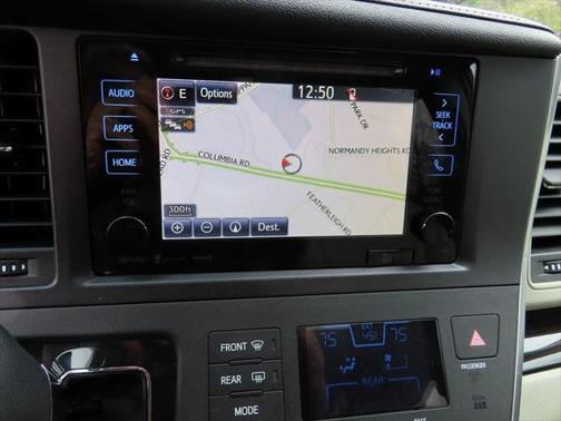 2017 Toyota Sienna XLE