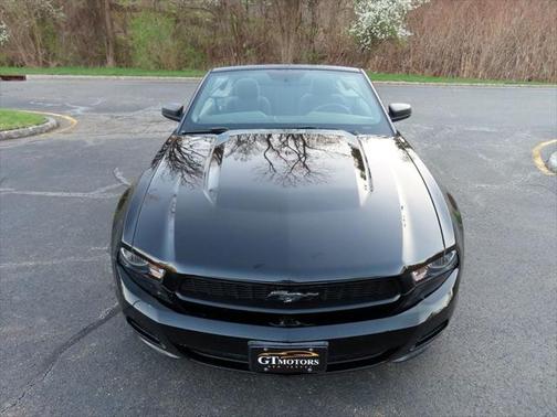 2011 Ford Mustang V6