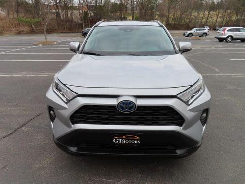 2019 Toyota RAV4 Hybrid XLE