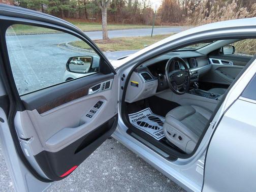 2015 Hyundai Genesis 3.8