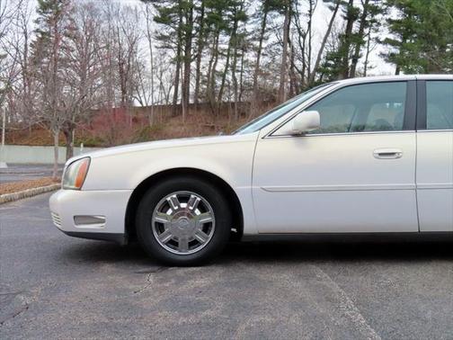 2005 Cadillac DeVille Base