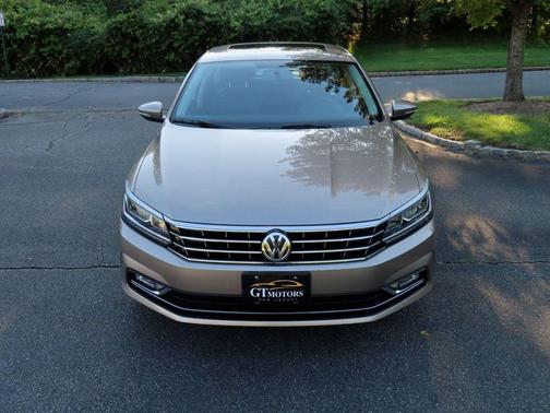 2016 Volkswagen Passat 1.8T SE
