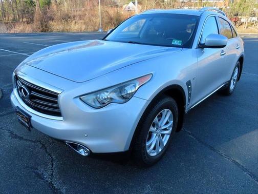 2014 INFINITI QX70 Base