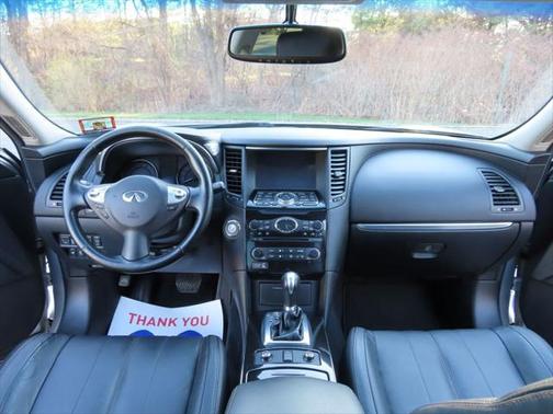 2014 INFINITI QX70 Base