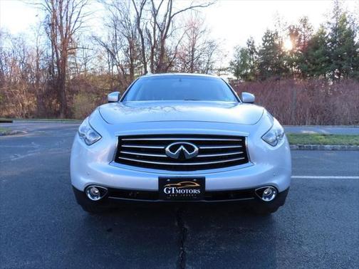 2014 INFINITI QX70 Base