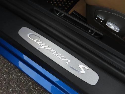 Sapphire Blue Metallic 2016 Porsche Cayman S
