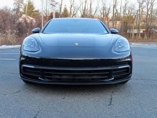 2020 Porsche Panamera 4 AWD