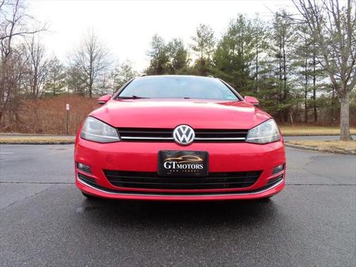 2016 Volkswagen Golf SportWagen TSI SE 4-Door