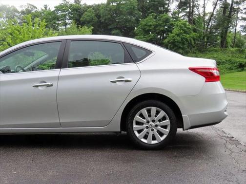 2016 Nissan Sentra 4dr Sedan I4 CVT S