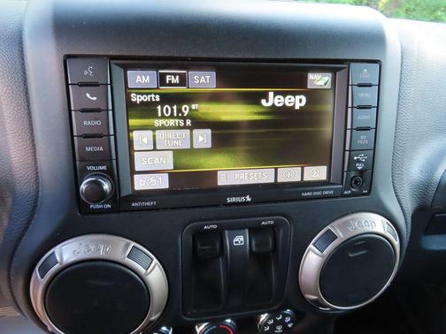 Hypergreen Clearcoat 2016 Jeep Wrangler 75th Anniversary