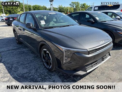 Interstellar Gray 2025 Kia K4 EX