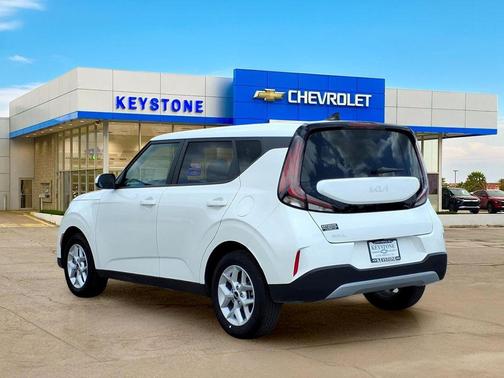Snow White Pearl 2025 Kia Soul LX