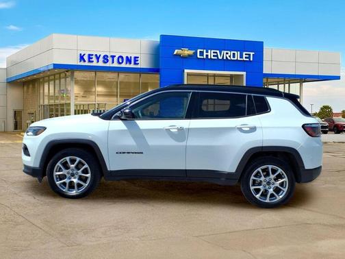 Bright White Clearcoat 2025 Jeep Compass Limited