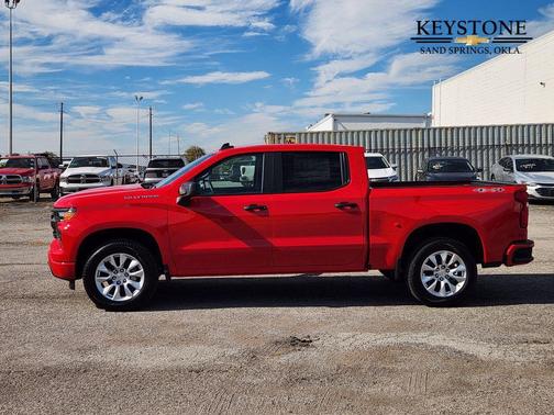 2025 Chevrolet Silverado 1500 Custom