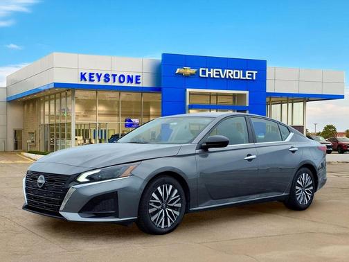 Gun Metallic 2025 Nissan Altima SV FWD