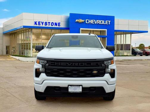 Summit White 2025 Chevrolet Silverado 1500 Custom