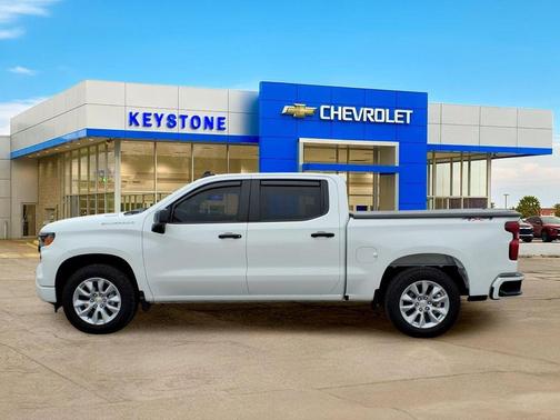 Summit White 2025 Chevrolet Silverado 1500 Custom