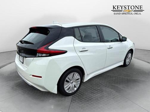 2025 Nissan Leaf S