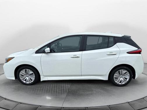 2025 Nissan Leaf S