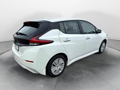 2025 Nissan Leaf S