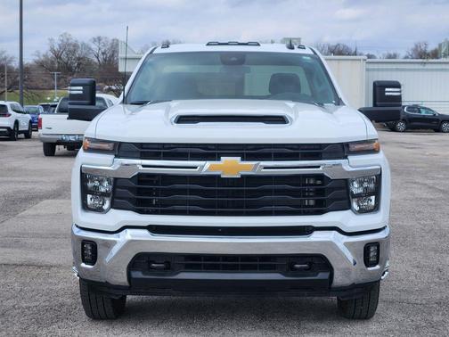 2025 Chevrolet Silverado 3500 LT